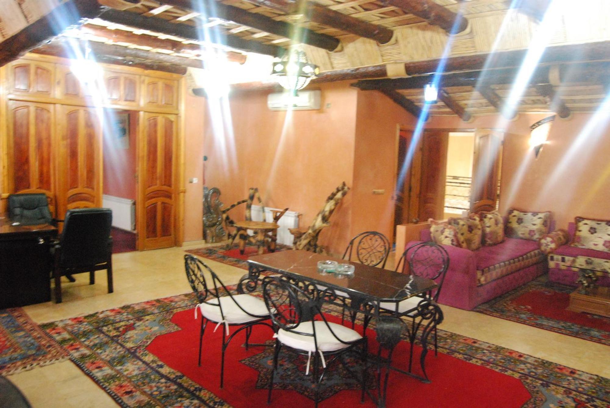 מידלת Hotel Taddart מראה חיצוני תמונה
