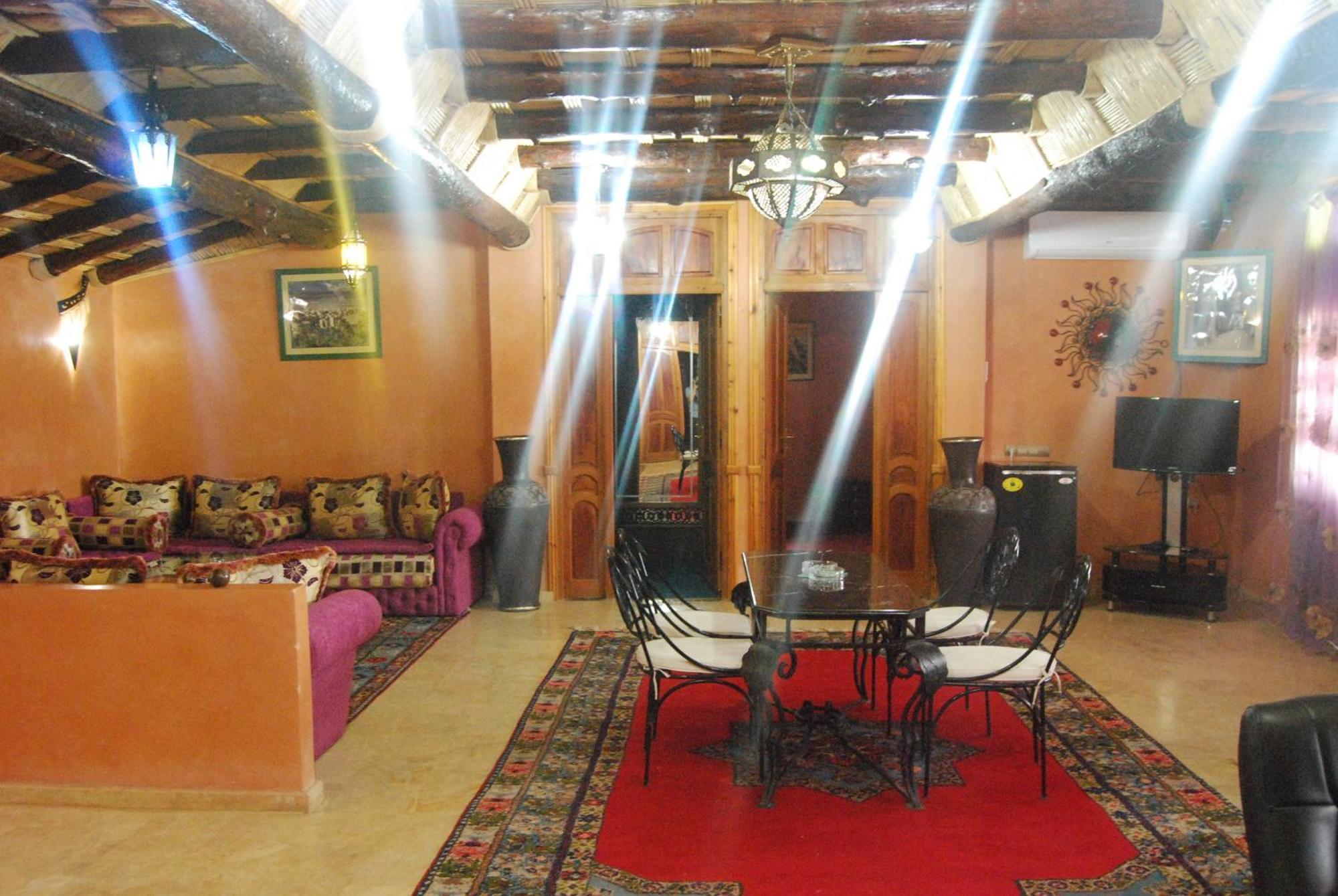 מידלת Hotel Taddart מראה חיצוני תמונה