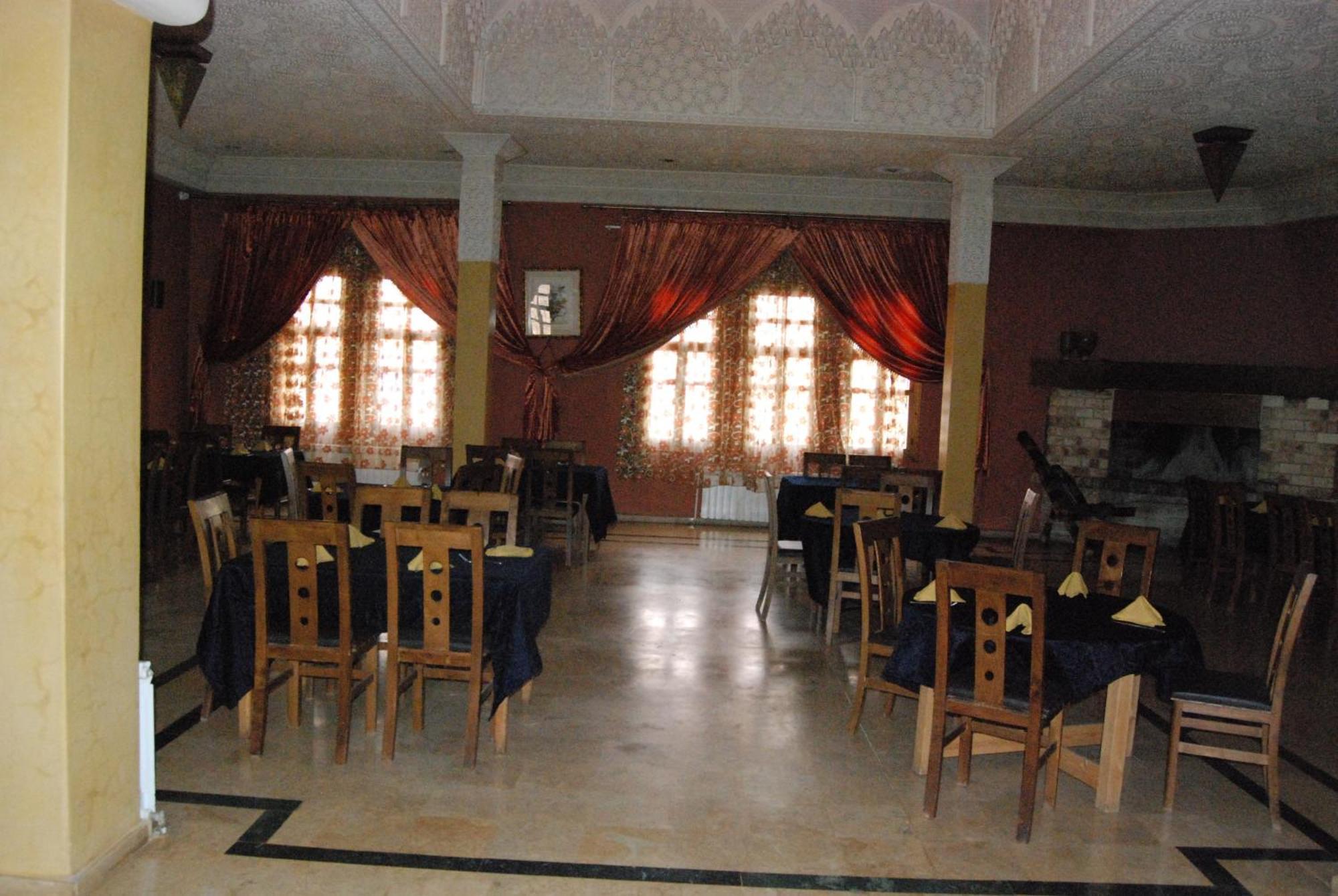 מידלת Hotel Taddart מראה חיצוני תמונה