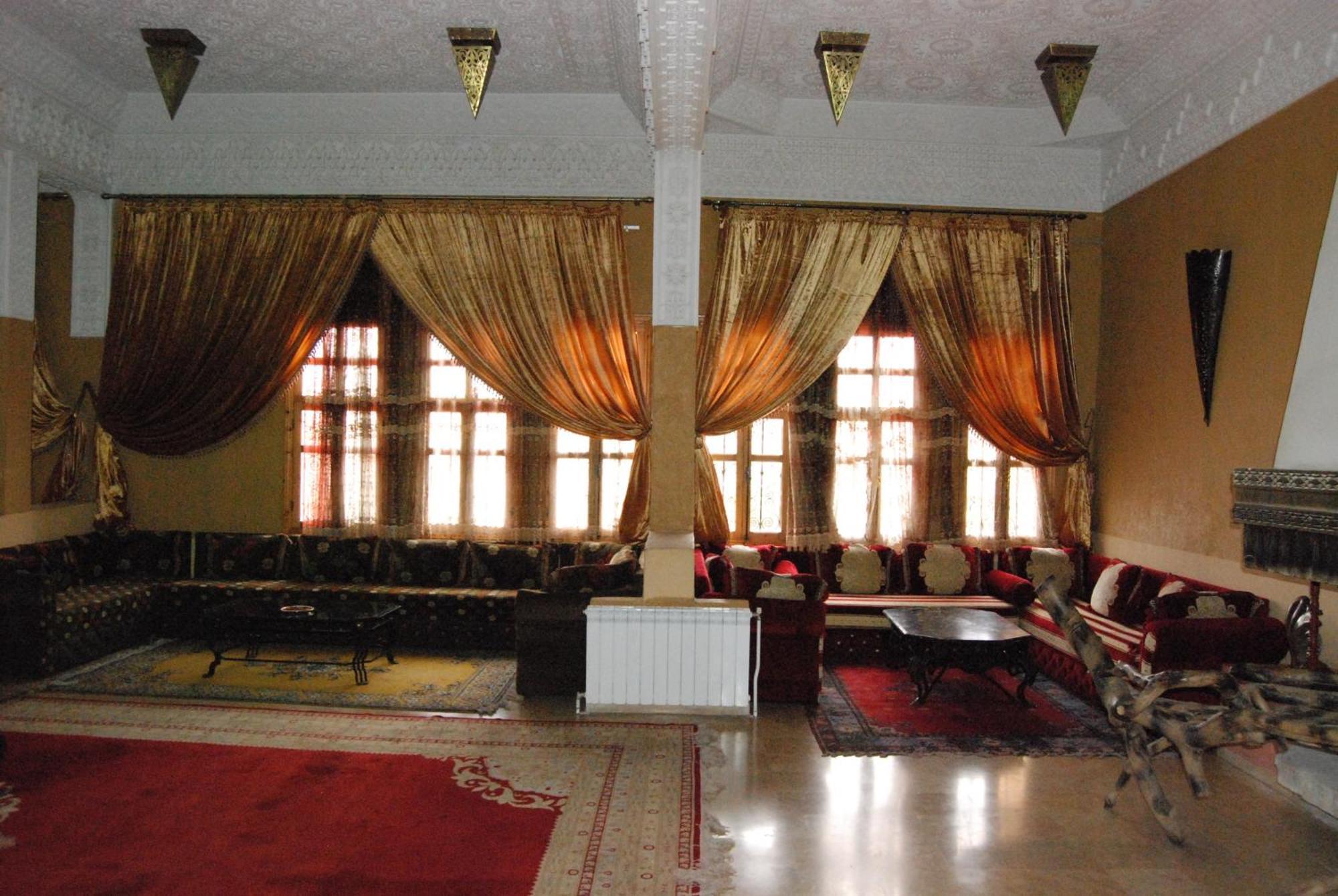 מידלת Hotel Taddart מראה חיצוני תמונה