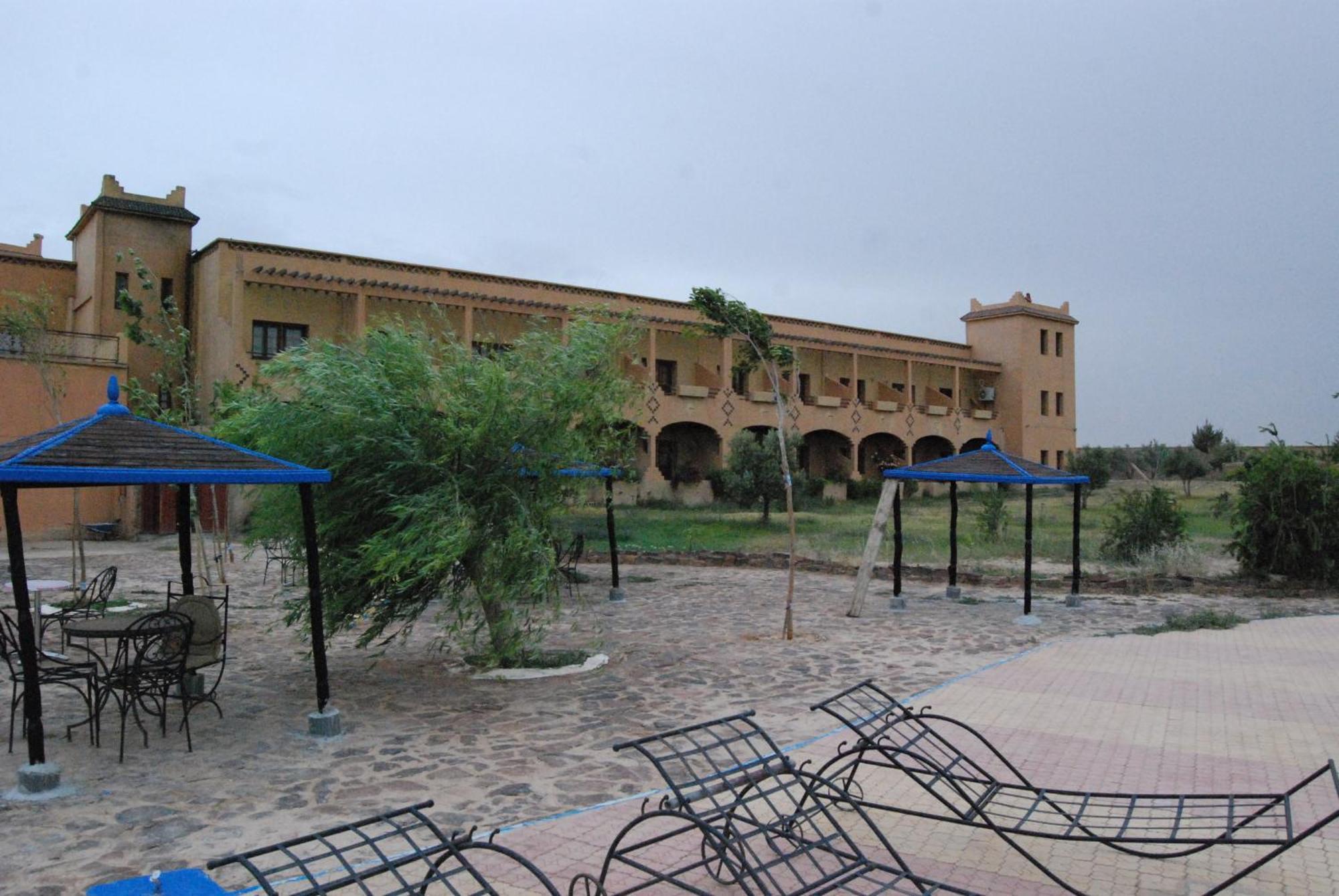 מידלת Hotel Taddart מראה חיצוני תמונה